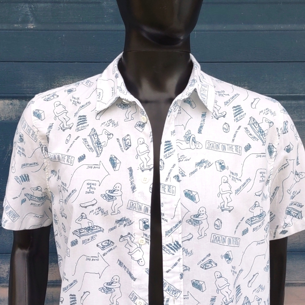 Divided (H&M) Men's Skate Board Culture Patterned Short Sleeve Summer Shirt